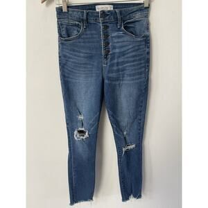Abercrombie & Fitch 27/4 High Rise Curve Love Mom Jeans Slim Straight Distressed